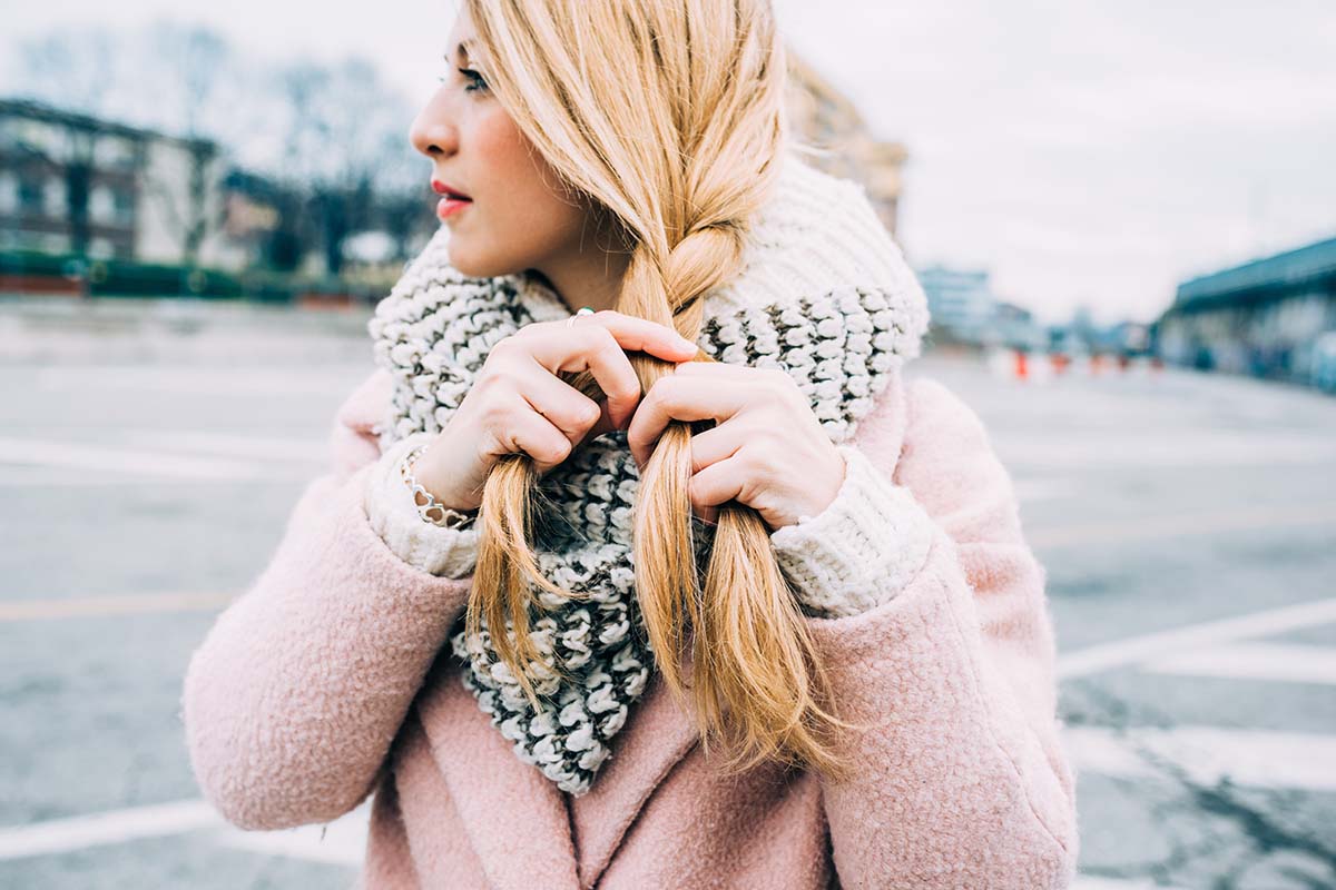 Acconciature per proteggere i capelli dal freddo