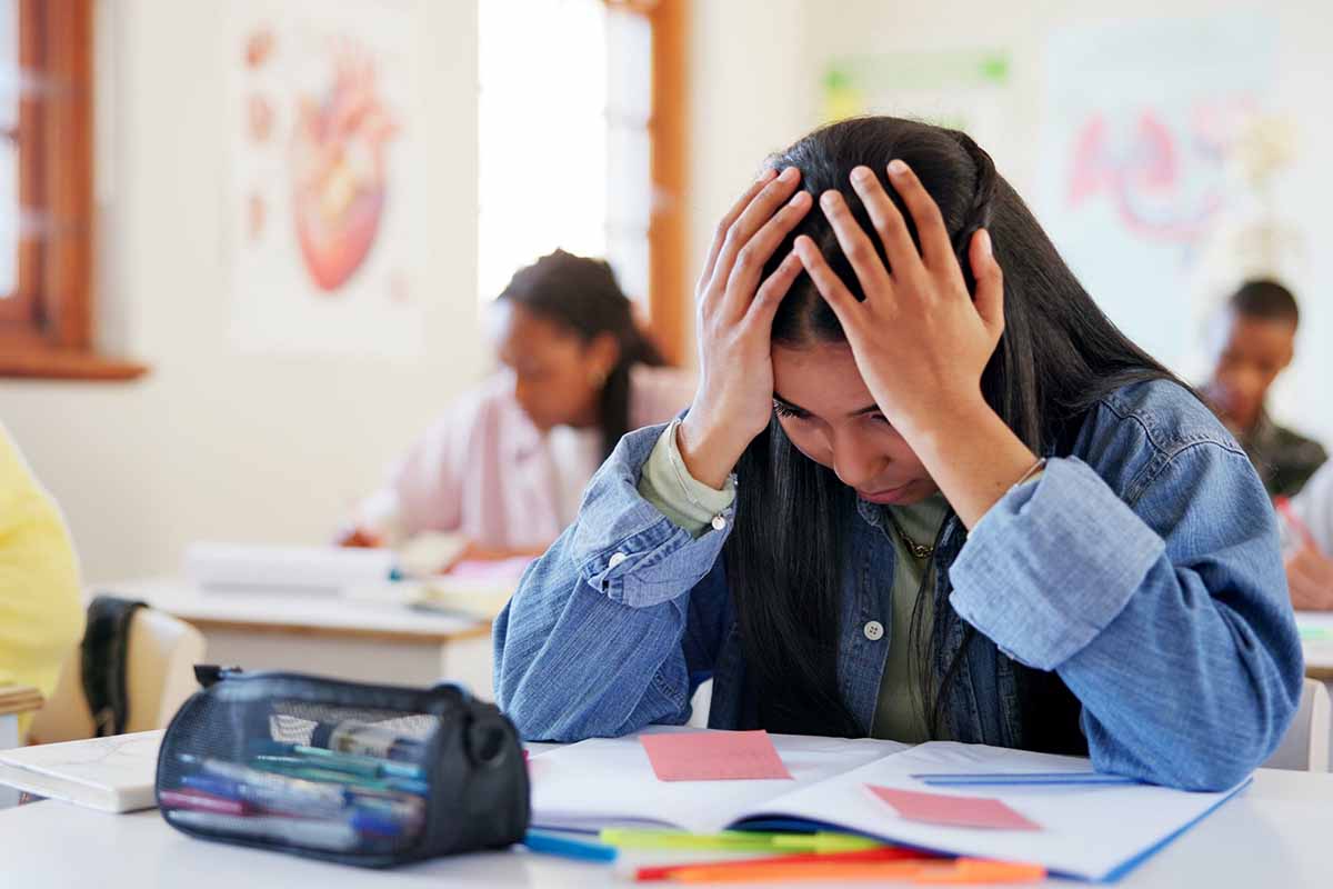 Ansia scolastica: riconoscerla e aiutare i figli a superarla