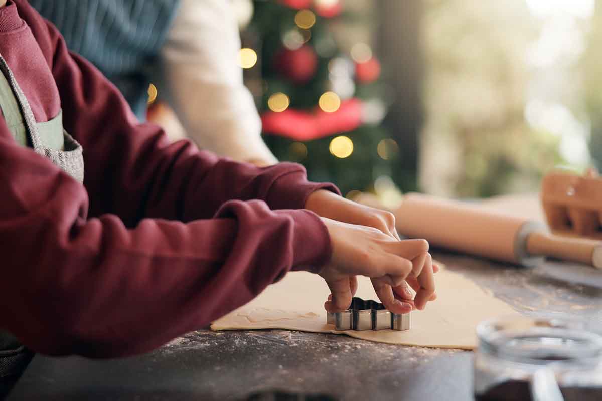 Attività per bambini durante le feste: cosa fare a casa