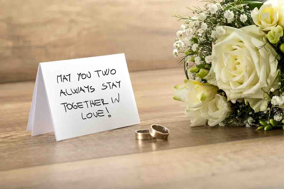 Auguri per gli sposi: idee eleganti e non banali