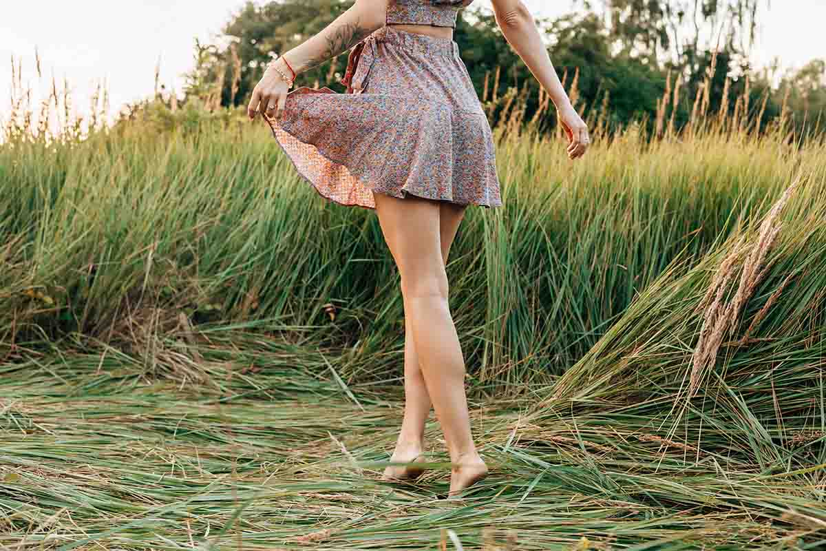 Barefoot walking: camminare scalzi può fare bene?