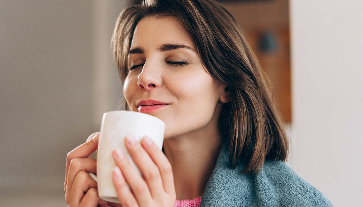 Quali sono i benefici delle bevande calde?