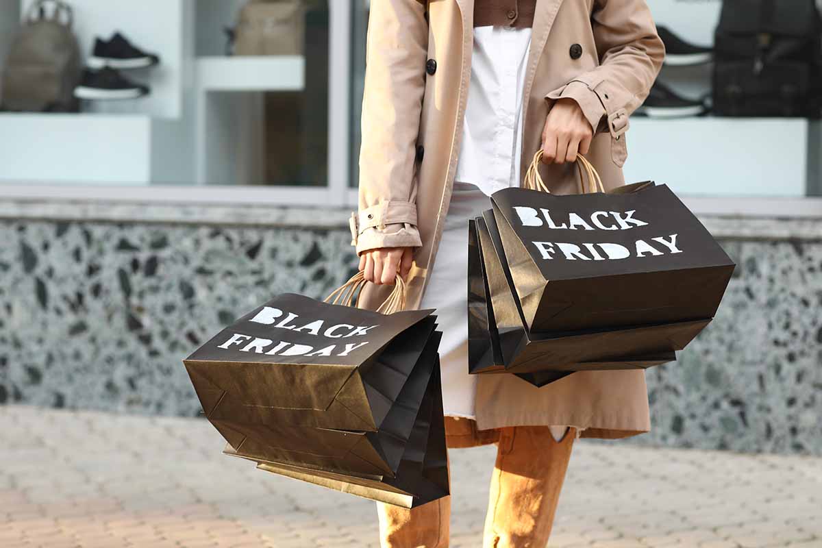 Black Friday: quali capi di abbigliamento e accessori comprare