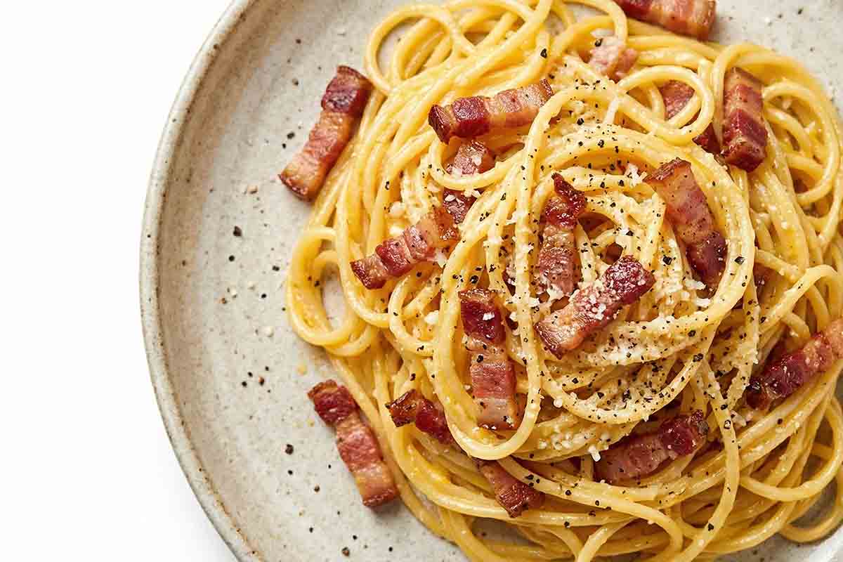 Come celebrare il Carbonara Day: 8 modi alternativi