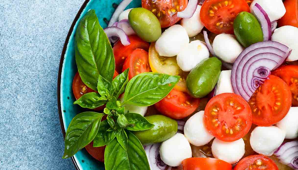 Come preparare cene veloci senza accendere il forno