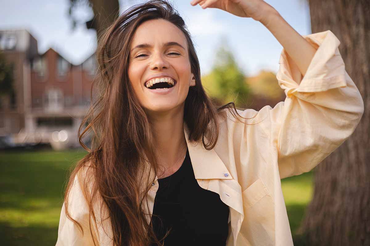 Giallo burro: il colore di moda nella primavera-estate 2025