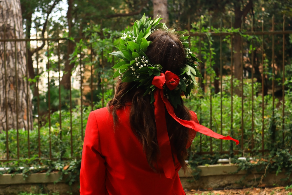 Dimmi cosa studi e ti diremo che colore scegliere per la tua corona di laurea