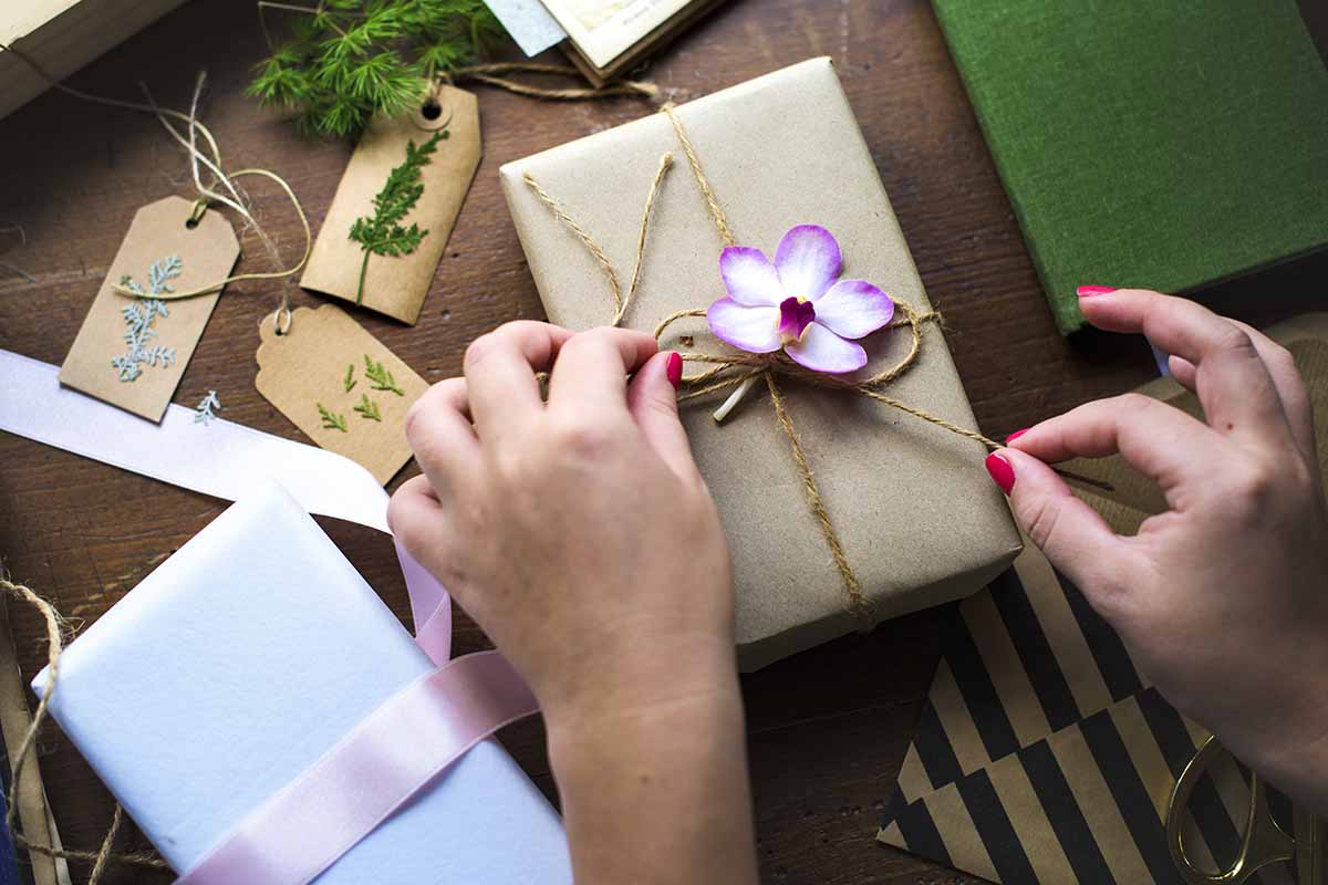 Come scegliere il regalo perfetto per chi dice di non volere niente