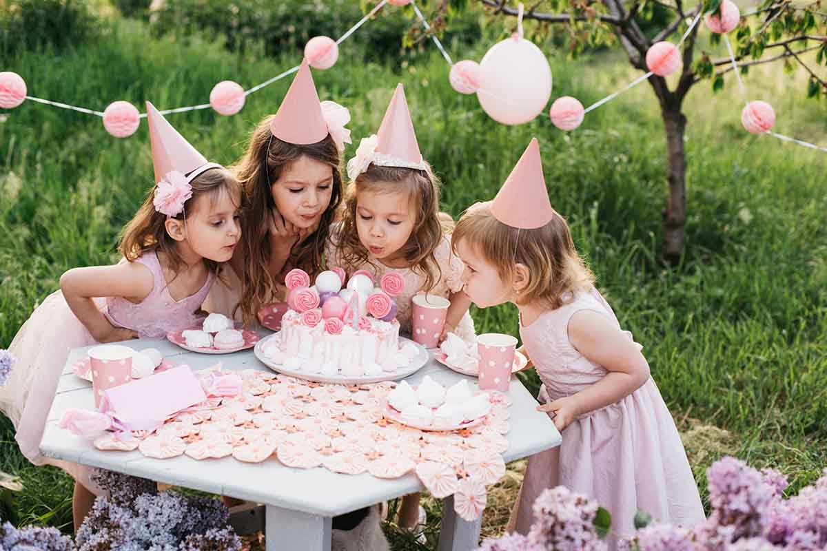 Compleanni estivi: come organizzarli all’aperto