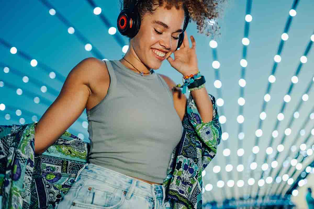 Come vestirsi a un concerto di Ferragosto in città