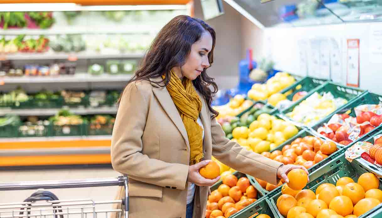 Cosa si intende per consumo responsabile: come diventare un consumatore consapevole