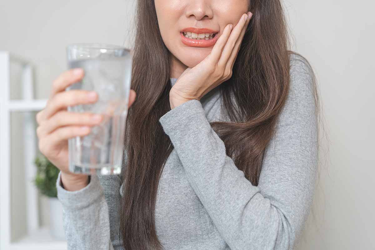Perché i denti diventano sensibili con il freddo