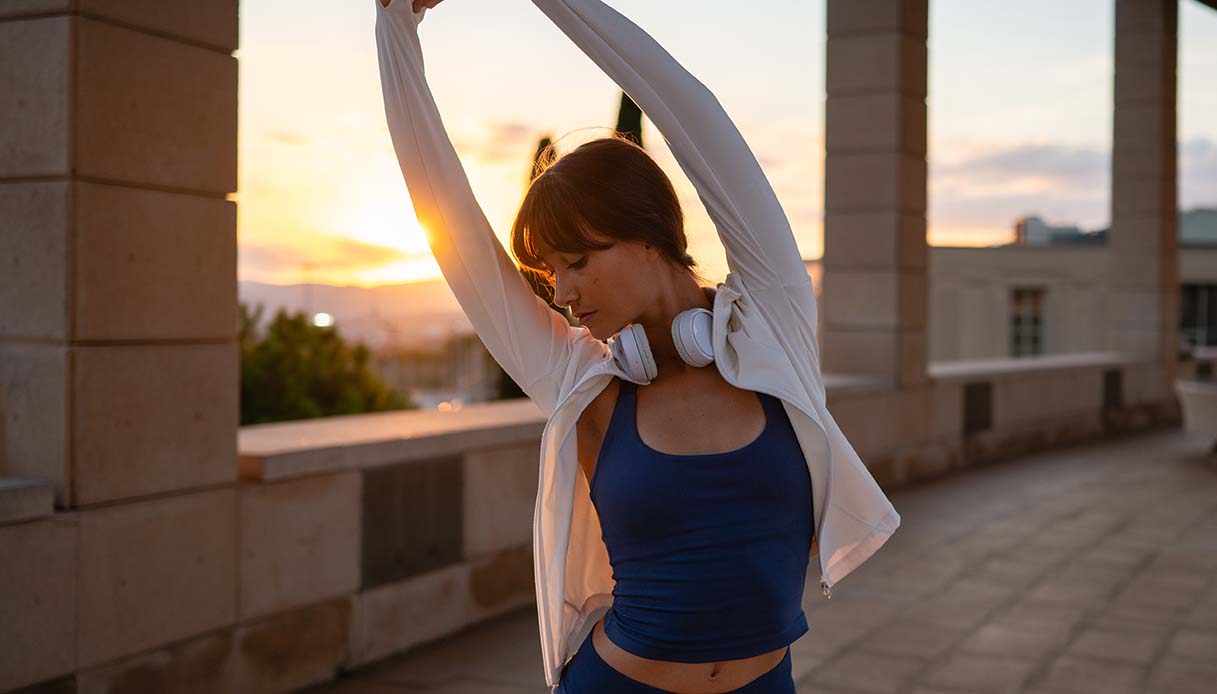 Fitness leggero quotidiano: 10 esercizi per allenarsi con costanza ogni giorno
