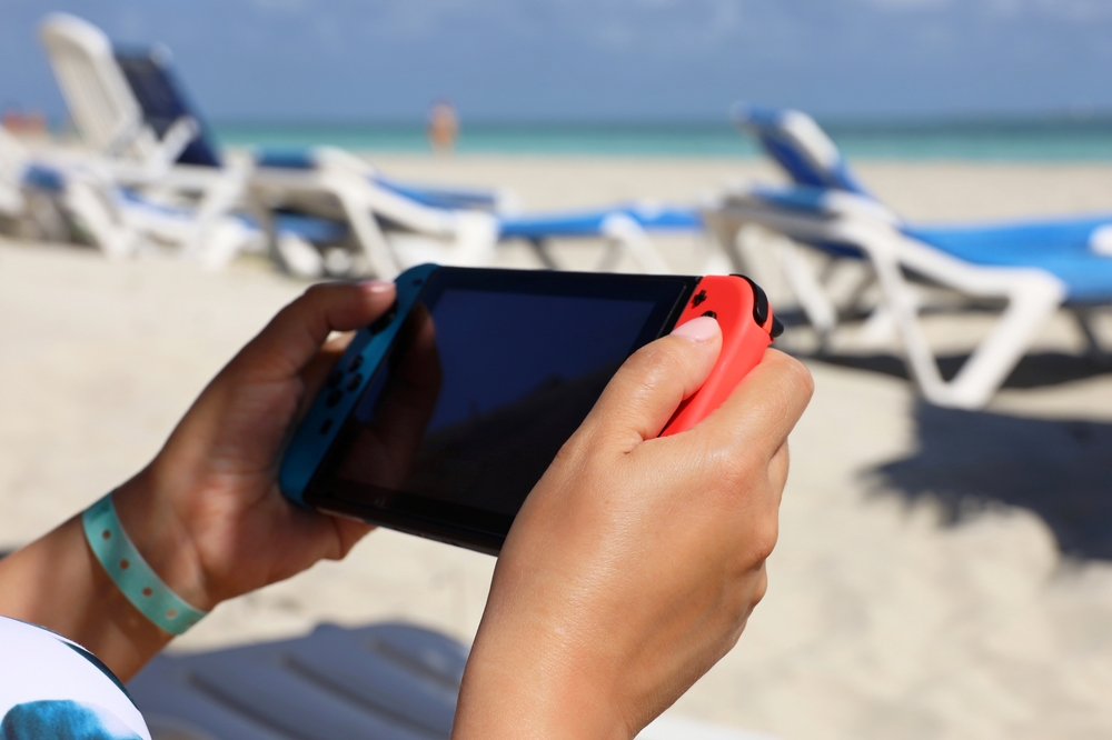 Gaming sotto l’ombrellone: i migliori giochi mobile e per console portatili del  momento