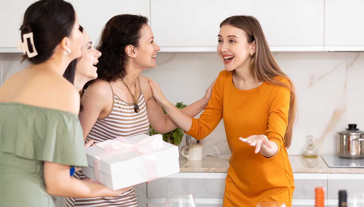 7 idee regalo da fare all’amica che in primavera ha sempre bisogno di un glow up