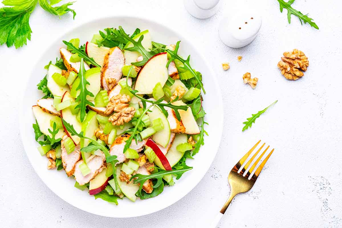Ricette di insalate creative con frutta: 5 idee