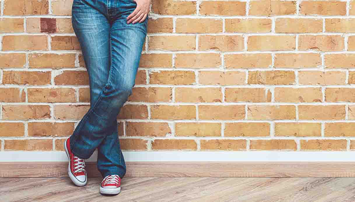 Quando indossare i jeans a sigaretta e quando evitare di farlo