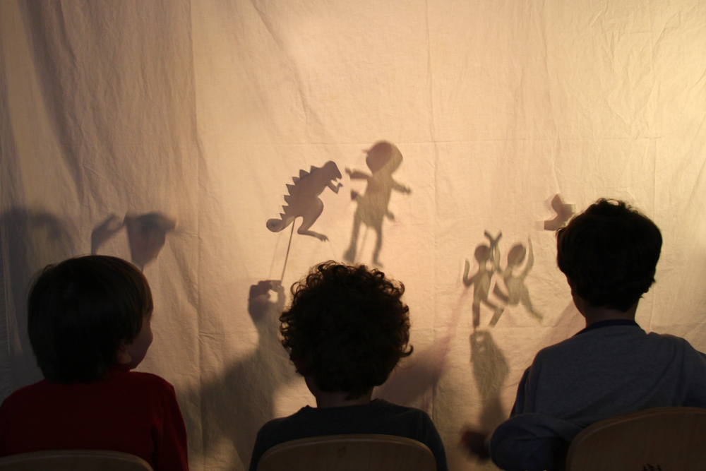 Shadow Puppets: il kit fai da te per creare ombre cinesi