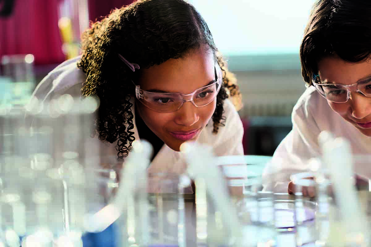 Progetto di educazione alla scienza Ricercamondo: nuovi laboratori ed esperienze nelle scuole medie