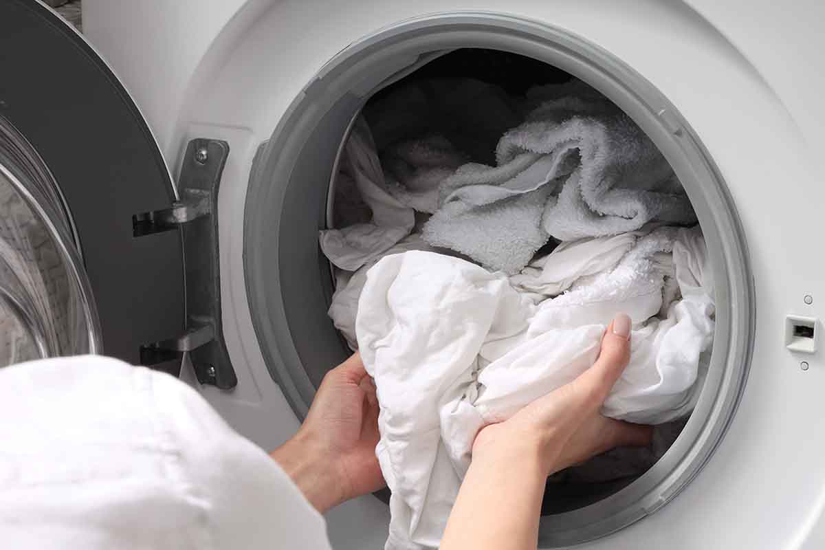 Come lavare i vestiti sprecando meno energia