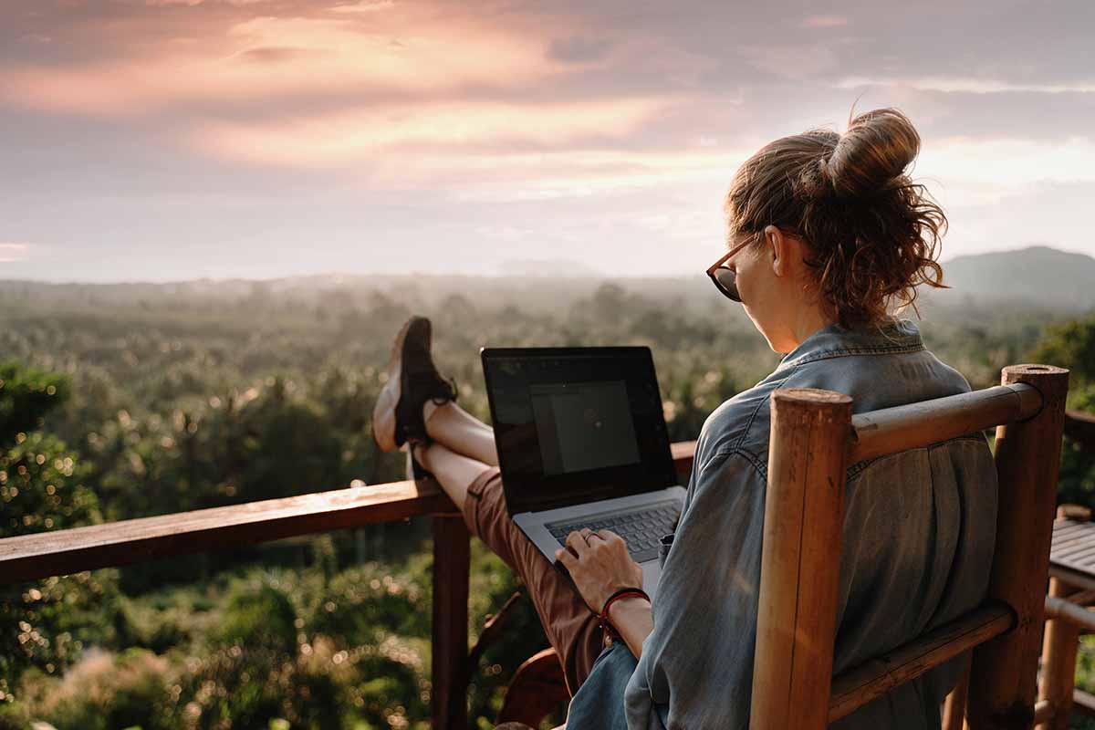 Come lavorare da remoto in estate