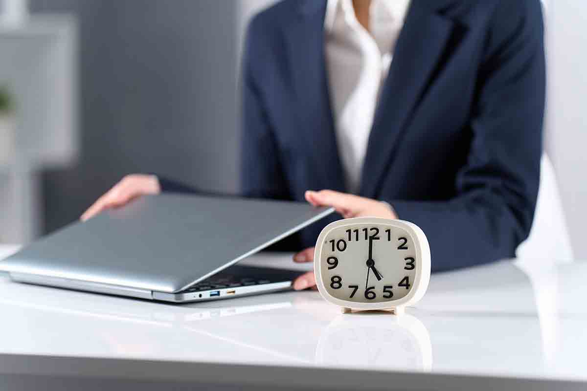Lavoro e vita privata: come mettere confini senza sentirsi sempre in colpa