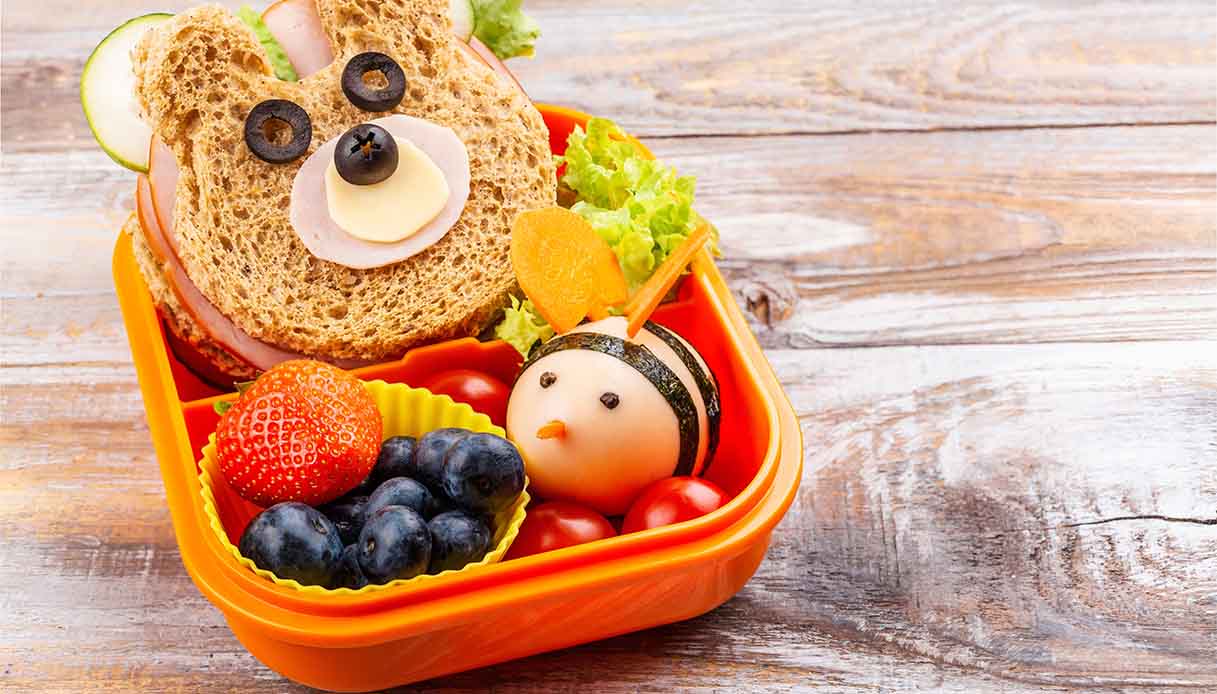 Come cambiano i lunch box dei figli a scuola in primavera