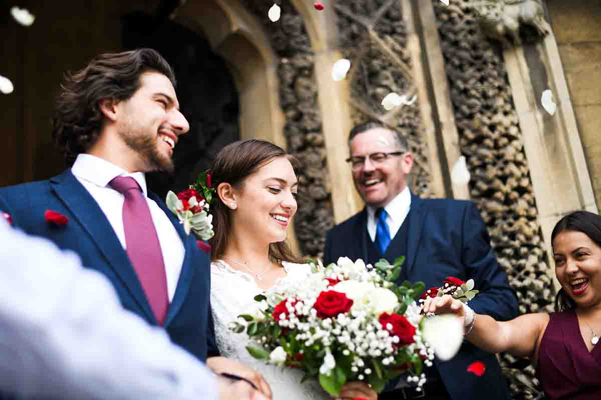 Matrimonio intimo o in grande stile? Qual è la tendenza tra i giovani sposi