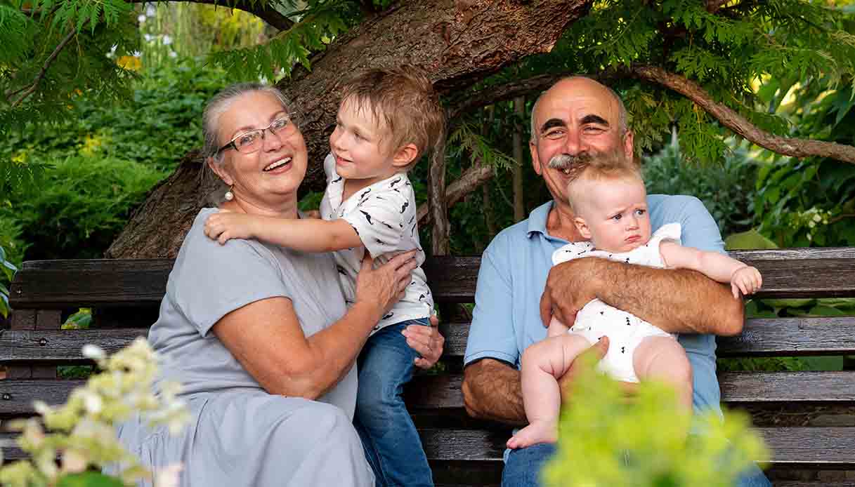 Nonni e nipoti, un'estate insieme: quali attività fare per divertirsi