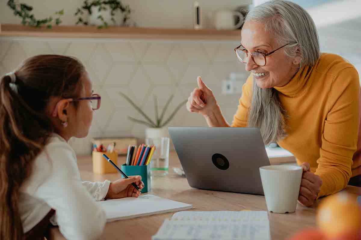 Nonni tecnologici: le cose che oggi fanno insieme ai nipoti
