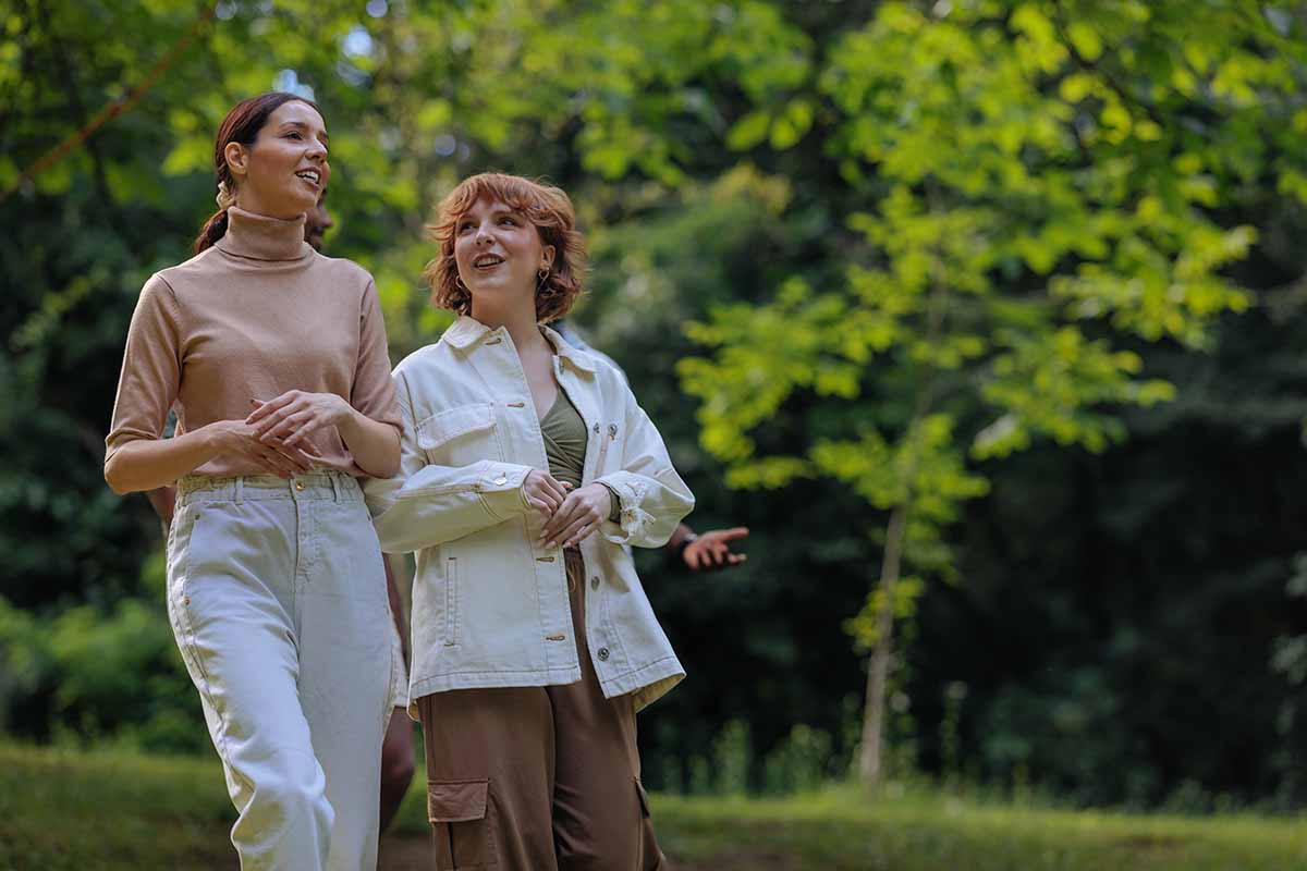 Perché le passeggiate nella natura in primavera ci fanno così bene