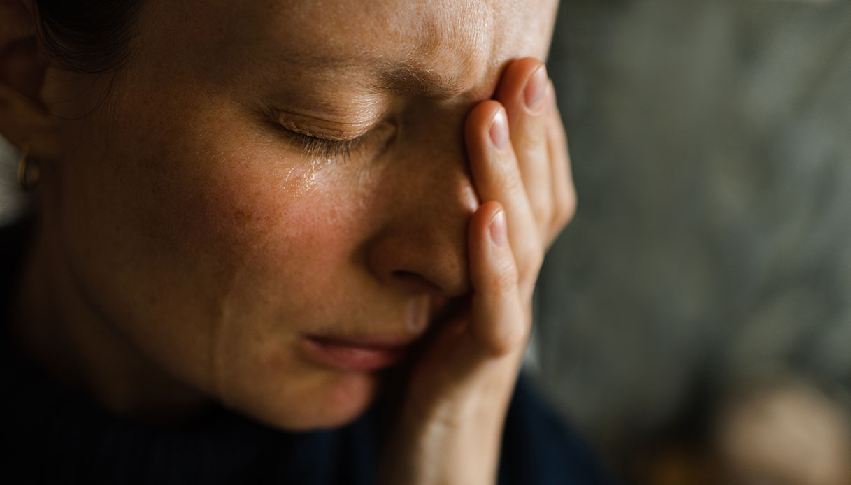 Basta credere che piangere sia per i deboli: le evidenze che mostrano il contrario