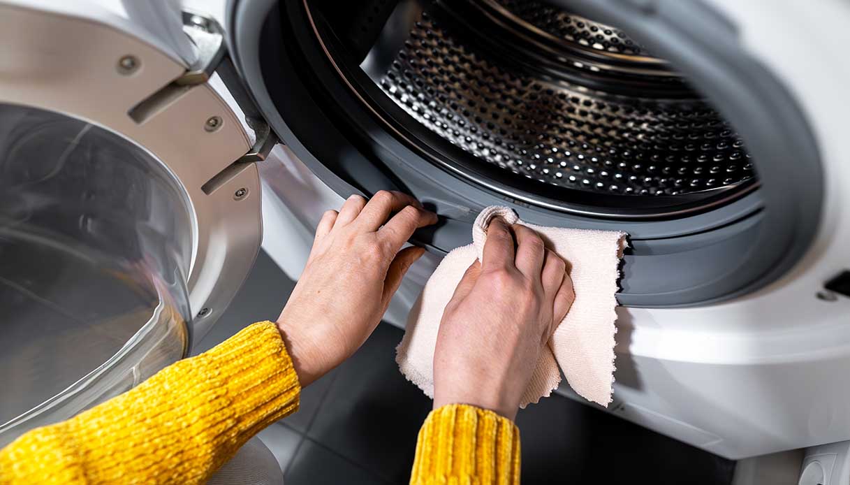 Ogni quanto dovremmo pulire gli elettrodomestici di casa