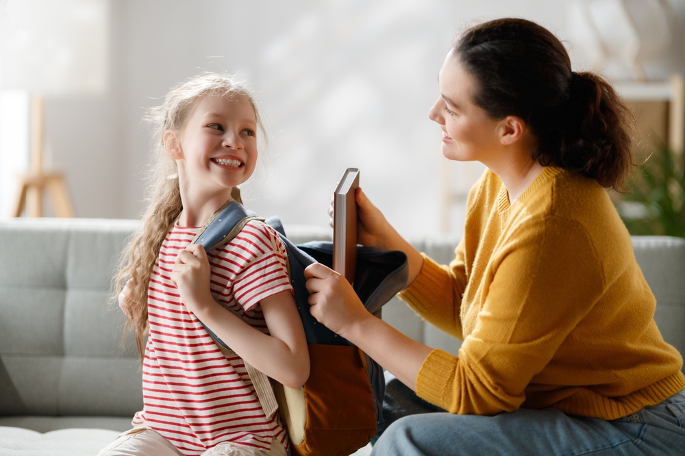 Ritorno a scuola: come indossare e caricare lo zaino (senza dolori alla schiena)