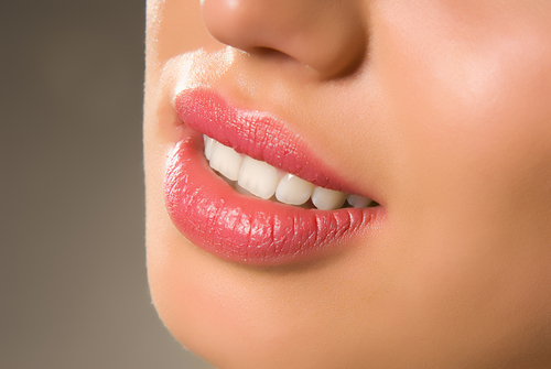 Come definire l’arco di cupido con il trucco
