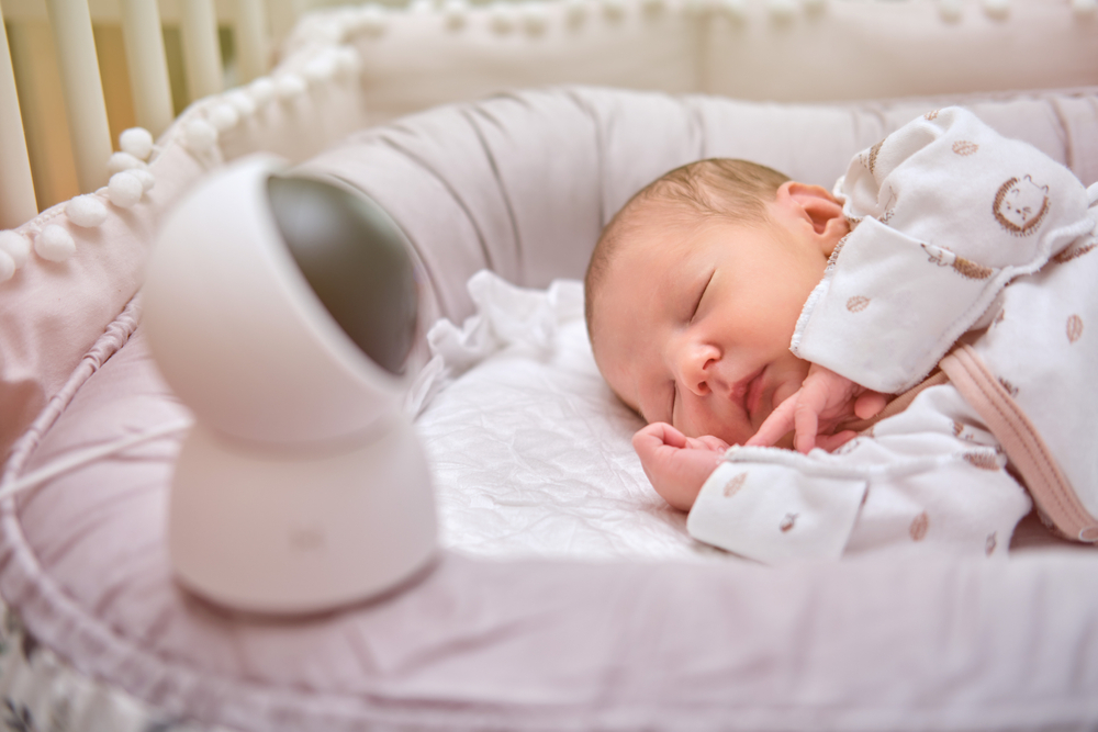 Rumori bianchi per dormire: funzionano davvero per i neonati?