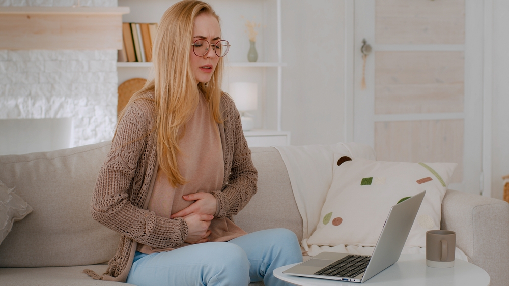 Mal di pancia da stress: cause e rimedi naturali (che funzionano davvero)