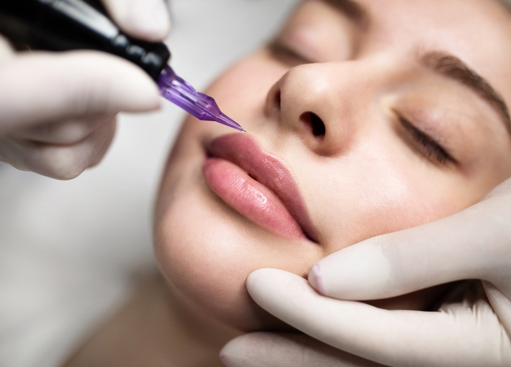 Lip blushing, il trattamento per avere labbra più carnose