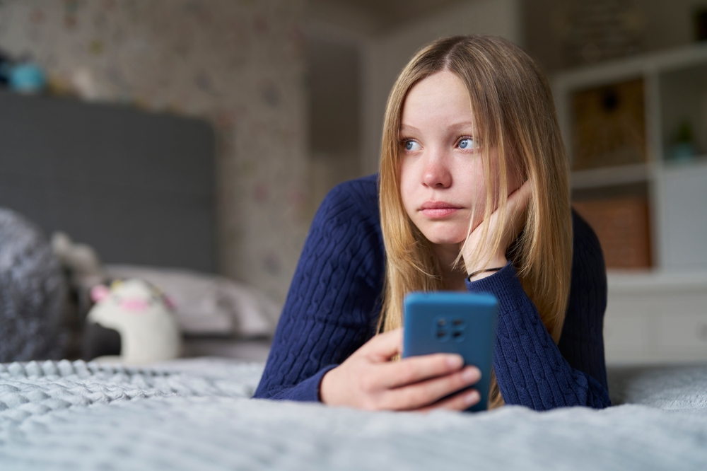 Quali sono le cause della dipendenza dai social?