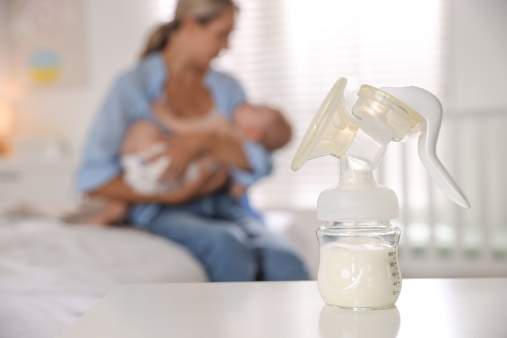 Come conservare correttamente il latte materno