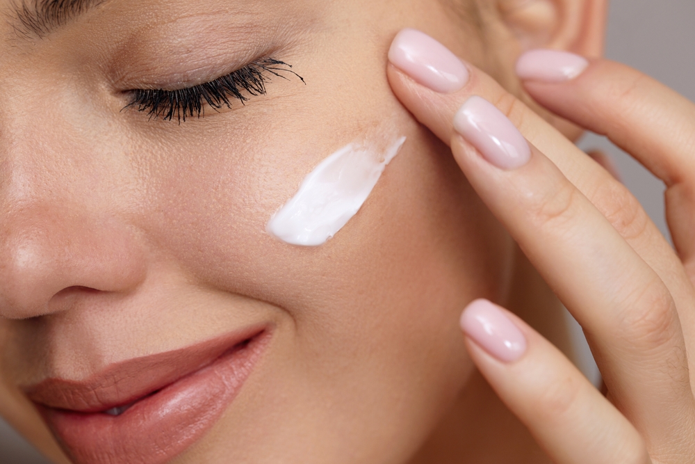 Che cos’ è la Sandwich Skincare, la popolare tecnica per idratare la pelle