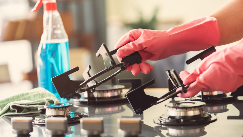 Come prevenire le incrostazioni di grasso in cucina