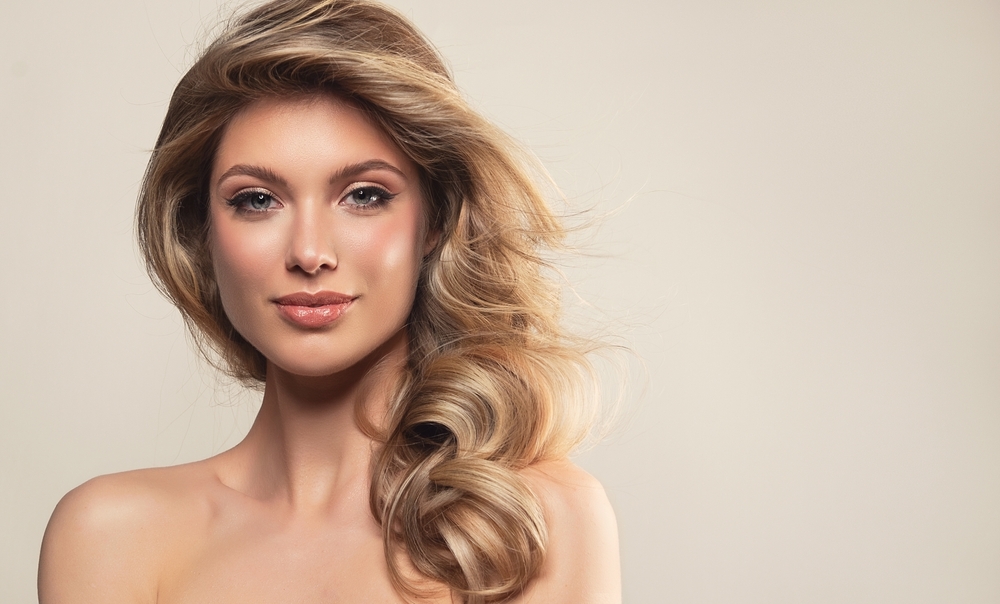 Come dare luce ai capelli castani