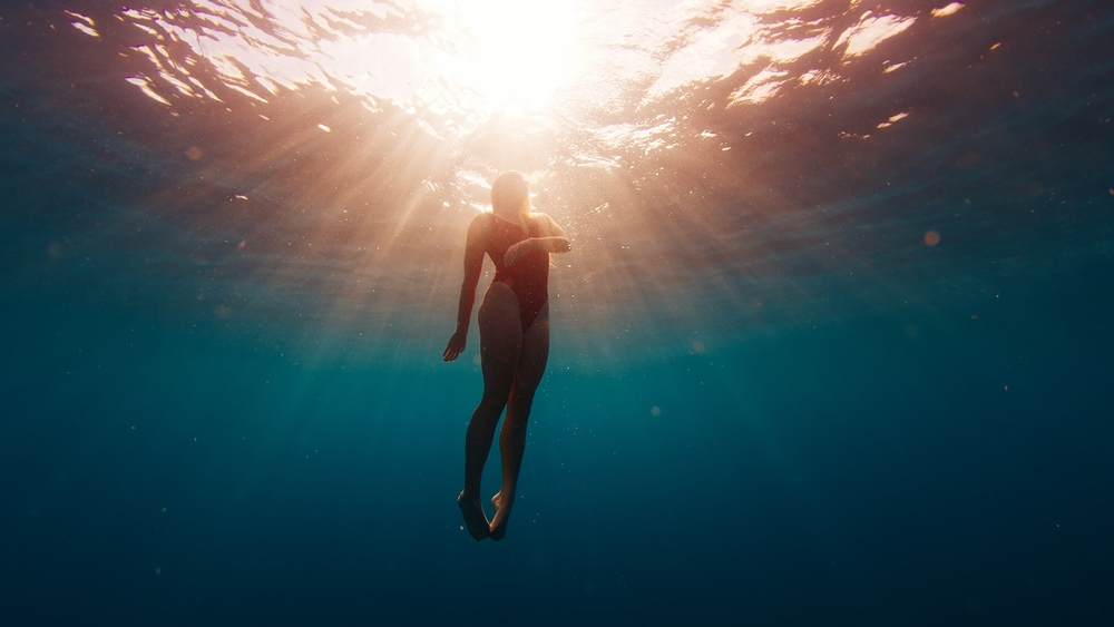 I benefici del nuoto in mare per la tonicità muscolare