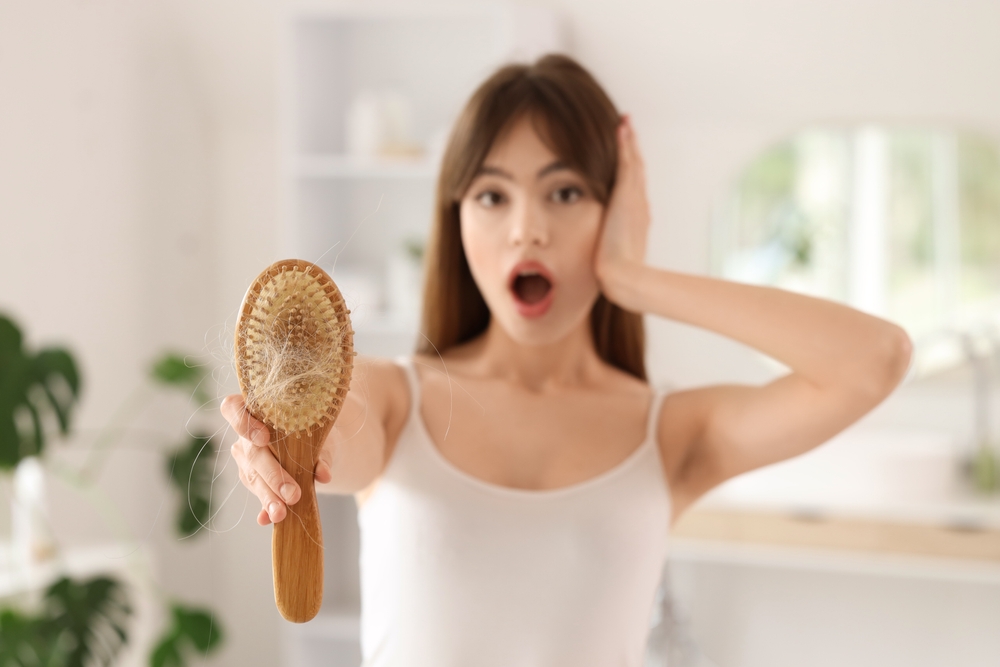 È normale che cadano così tanti capelli dopo il parto?
