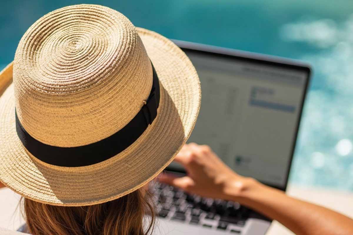 Smart working dalla casa al mare: opportunità e limiti del workation