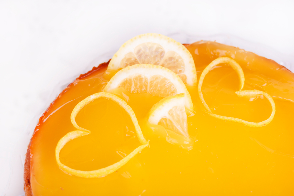 Torta fredda al limone a cubetti: fresca, cremosa e facile da preparare