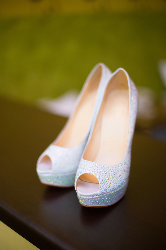 Swarovski e Piume di Struzzo ai Piedi