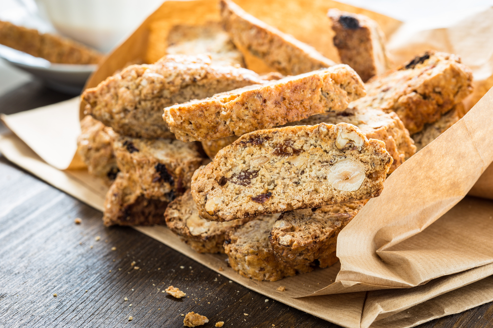 Cantucci nocciole e uvetta
