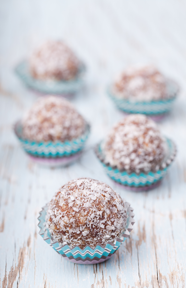 Baci di dama al cocco: la ricetta veloce